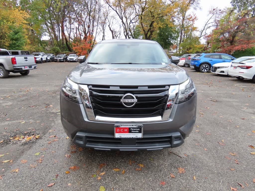 Thumbnail: 2022 Nissan Pathfinder - 6