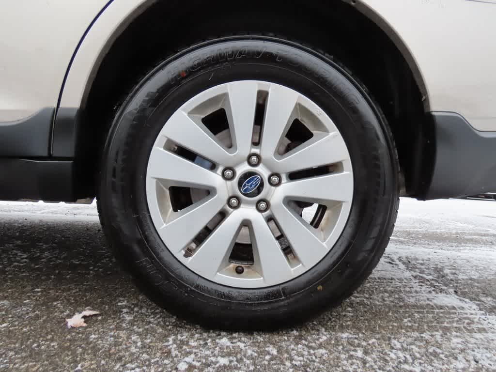 Thumbnail: 2016 Subaru Outback - 9