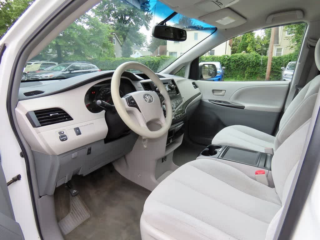 Thumbnail: 2014 Toyota Sienna - 2