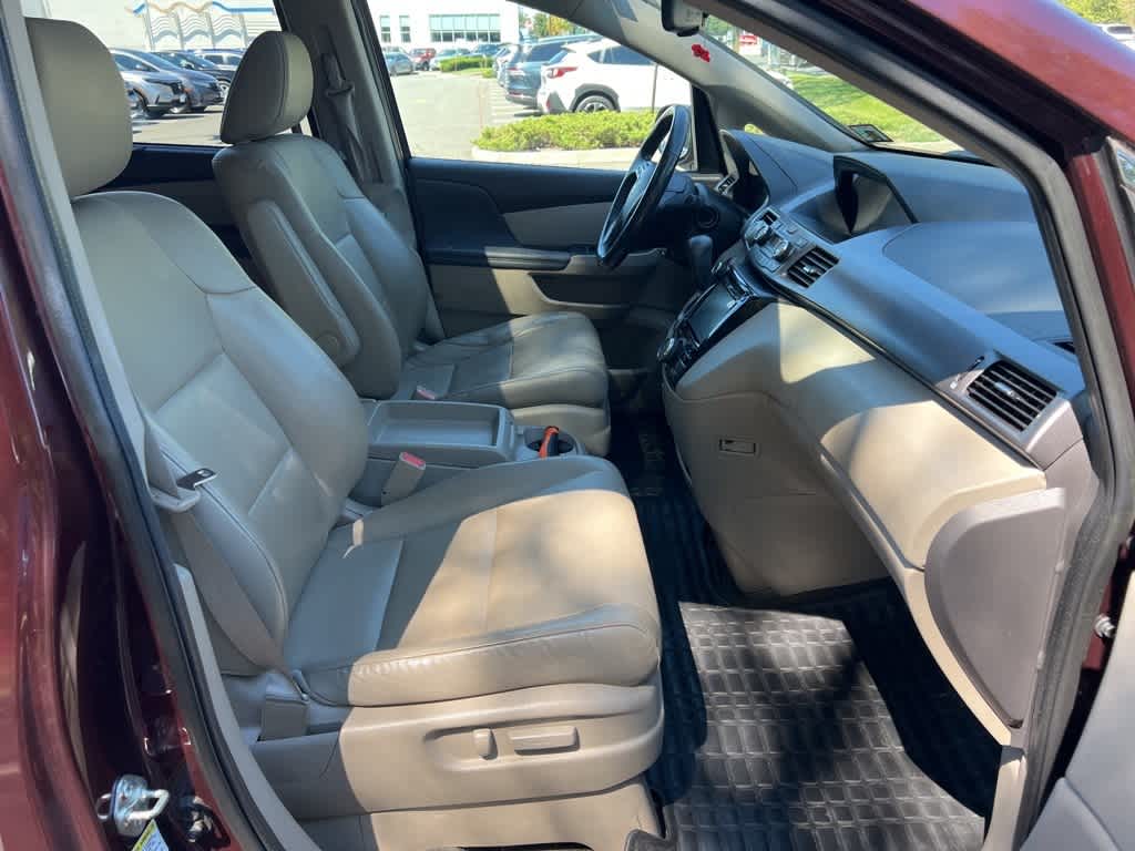 Thumbnail: 2014 Honda Odyssey - 25