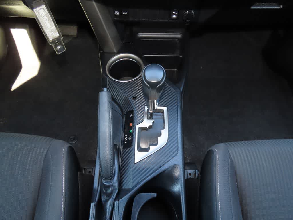 Thumbnail: 2015 Toyota RAV4 - 22