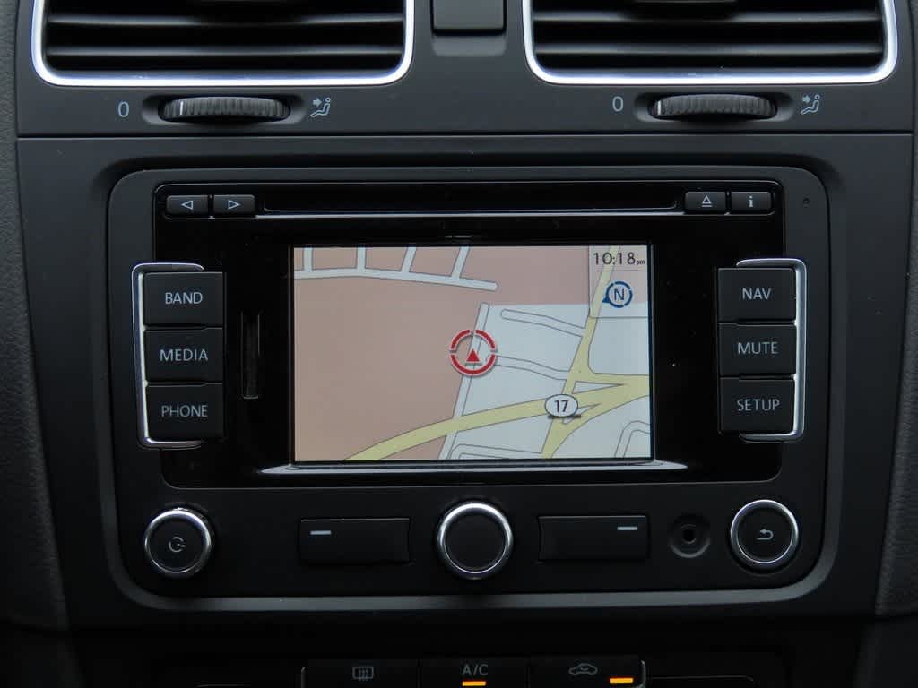 Thumbnail: 2013 Volkswagen Golf - 17