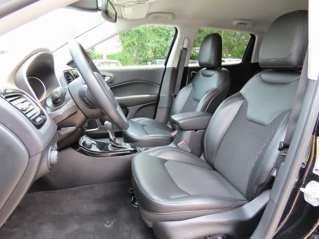 Thumbnail: 2018 Jeep Compass - 14