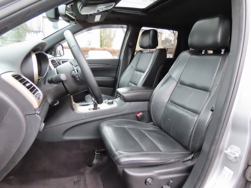 Thumbnail: 2015 Jeep Grand Cherokee - 13