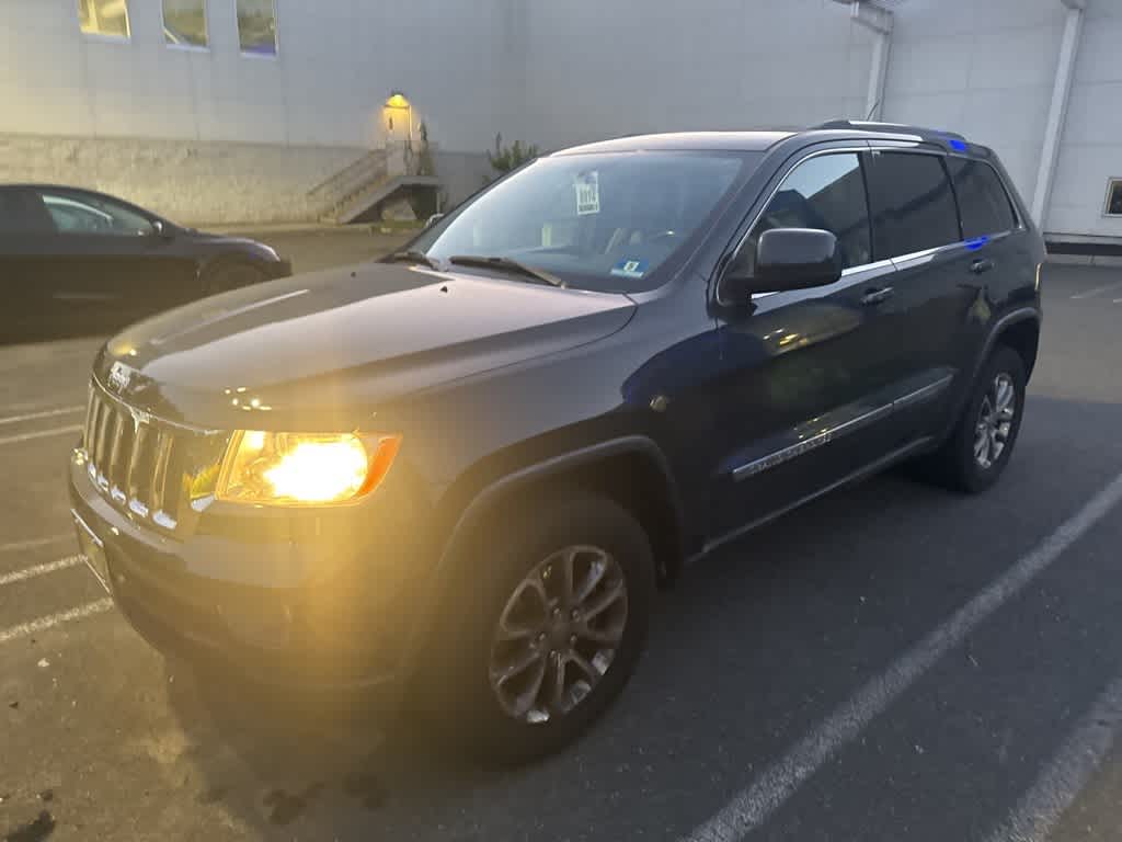 Thumbnail: 2011 Jeep Grand Cherokee - 3