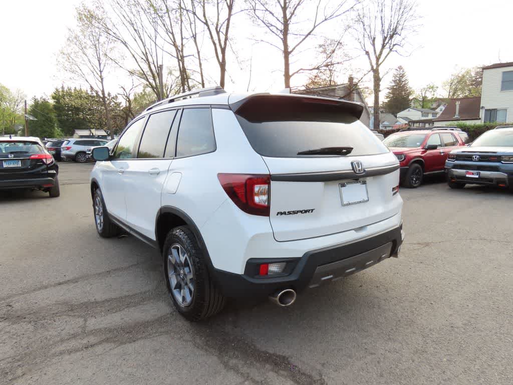 Thumbnail: 2023 Honda Passport - 4