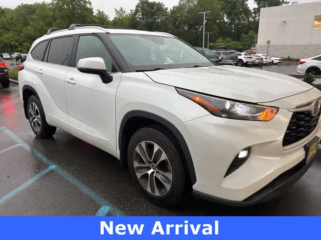 Thumbnail: 2023 Toyota Highlander - 1