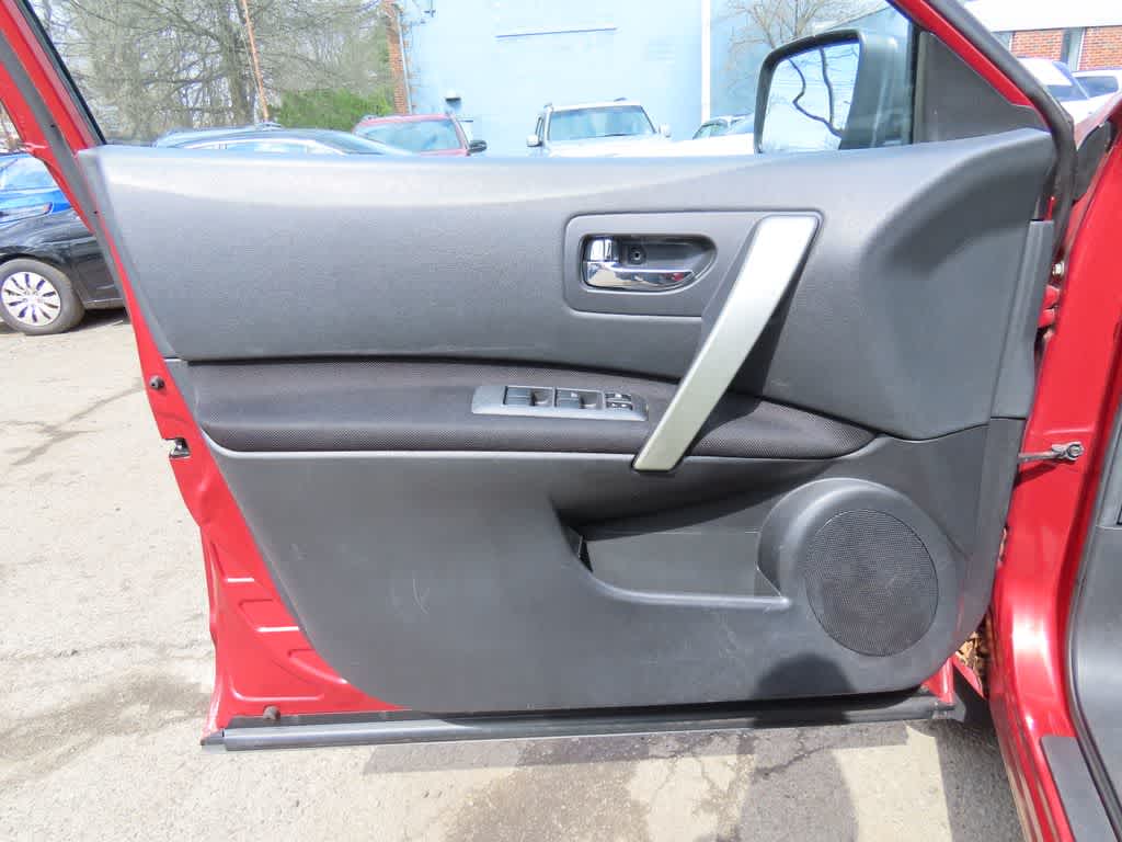 Thumbnail: 2013 Nissan Rogue - 15