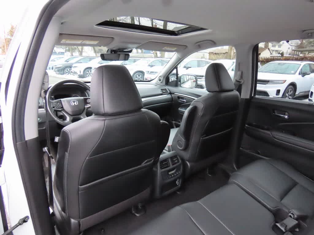 Thumbnail: 2022 Honda Pilot - 16