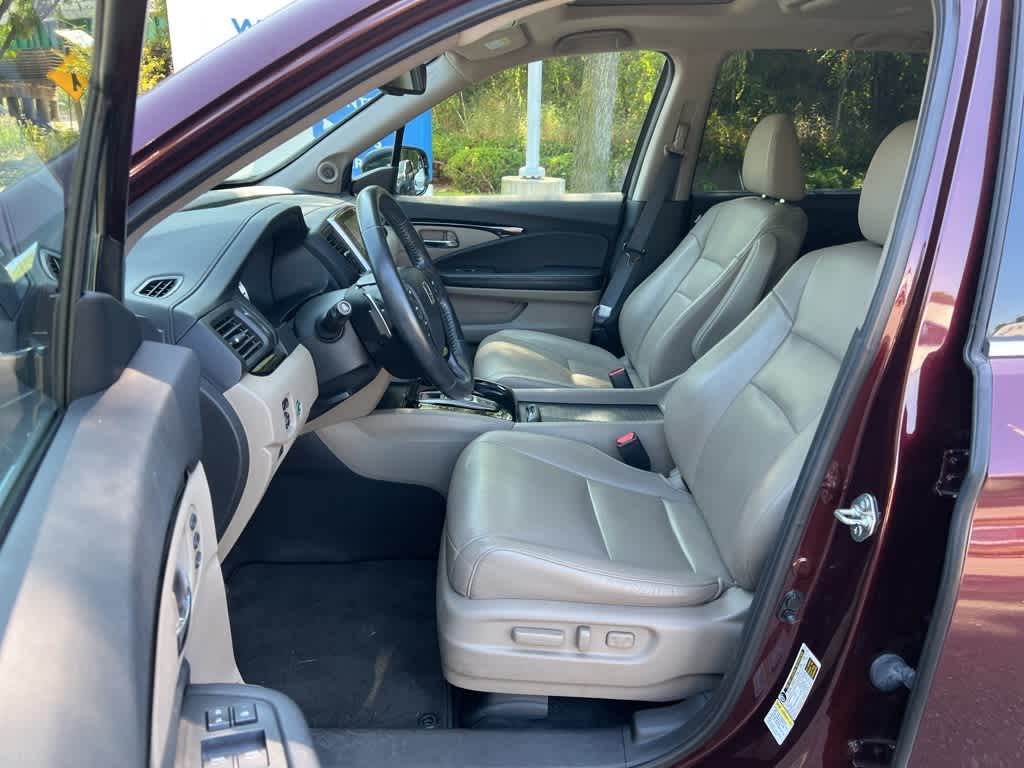Thumbnail: 2016 Honda Pilot - 18
