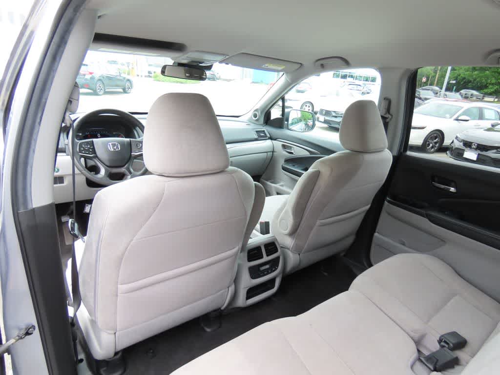 Thumbnail: 2020 Honda Pilot - 16