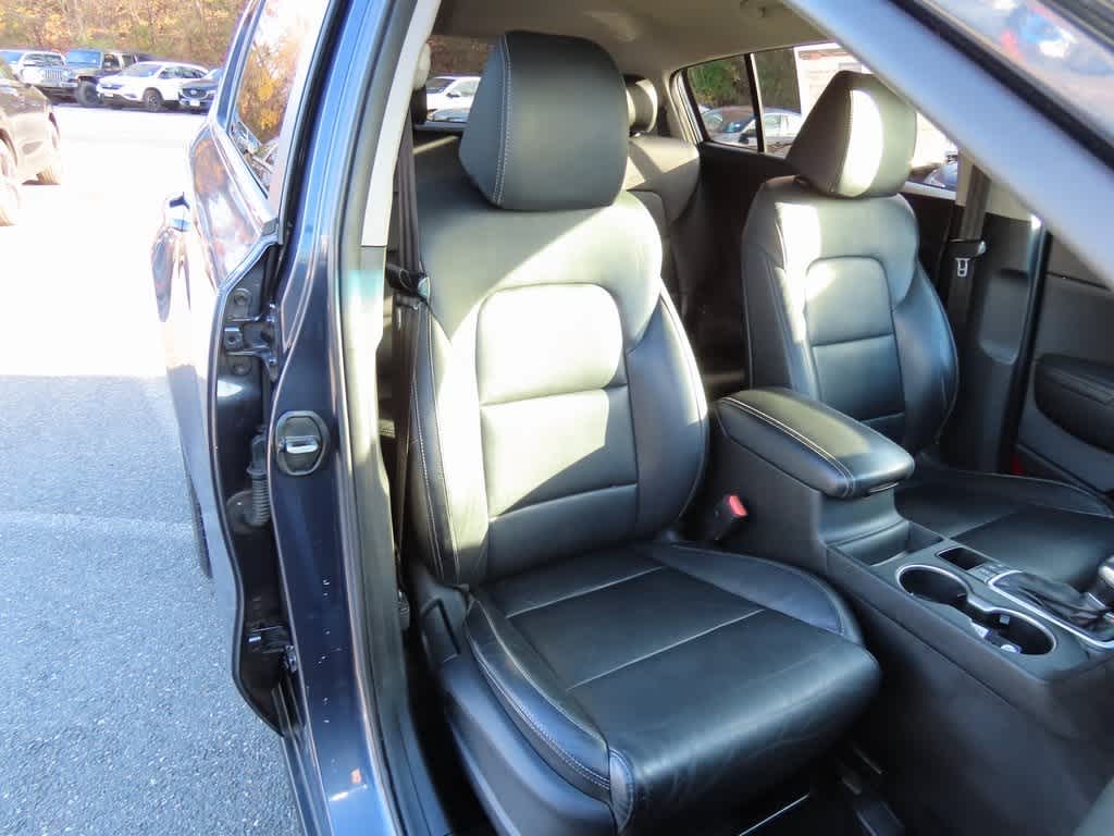 Thumbnail: 2017 Kia Sportage - 18