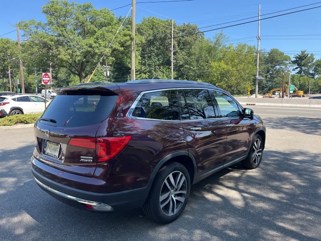 Thumbnail: 2016 Honda Pilot - 9