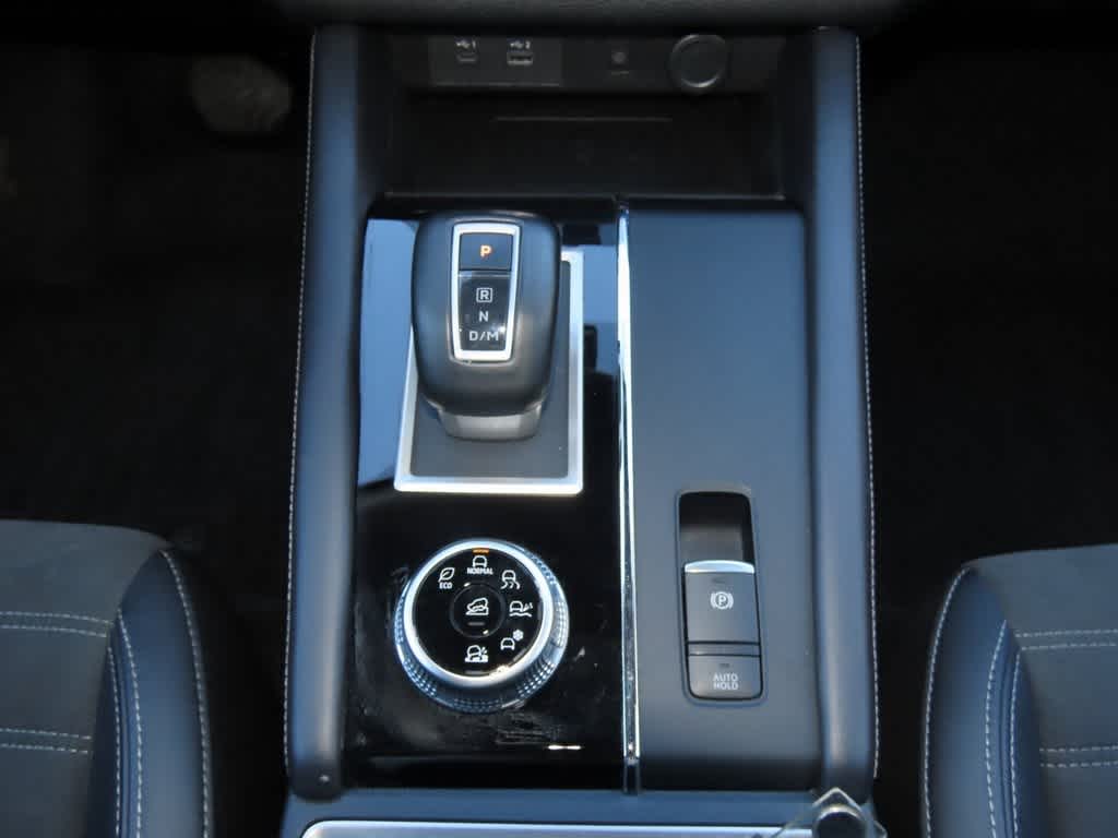 Thumbnail: 2024 Mitsubishi Outlander - 23