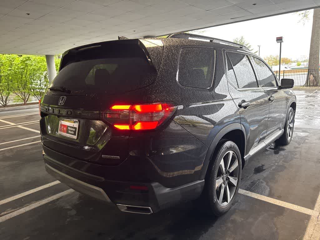 Thumbnail: 2023 Honda Pilot - 16