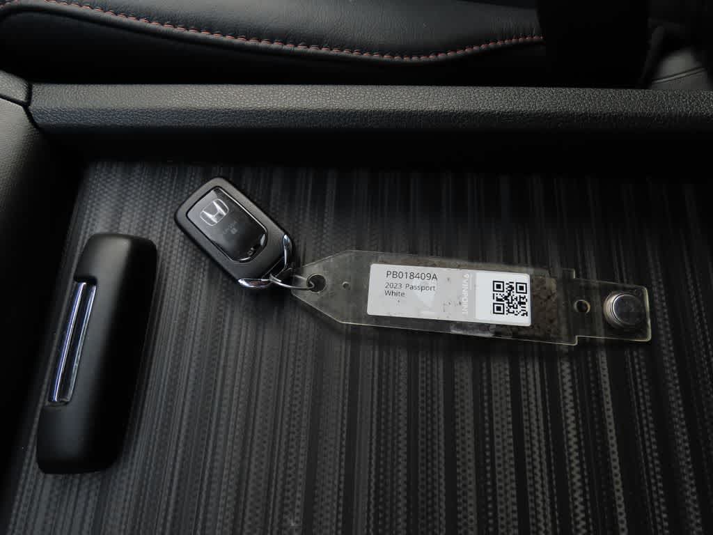 Thumbnail: 2023 Honda Passport - 26