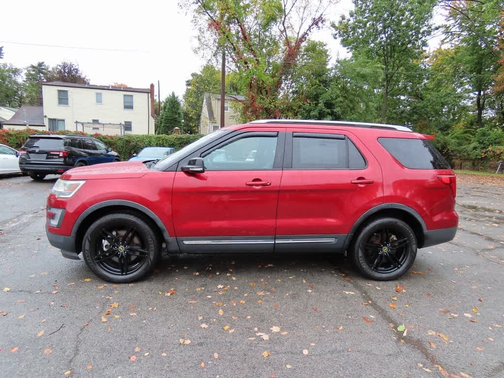 Thumbnail: 2016 Ford Explorer - 3