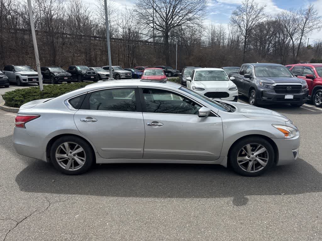 Thumbnail: 2015 Nissan Altima - 6