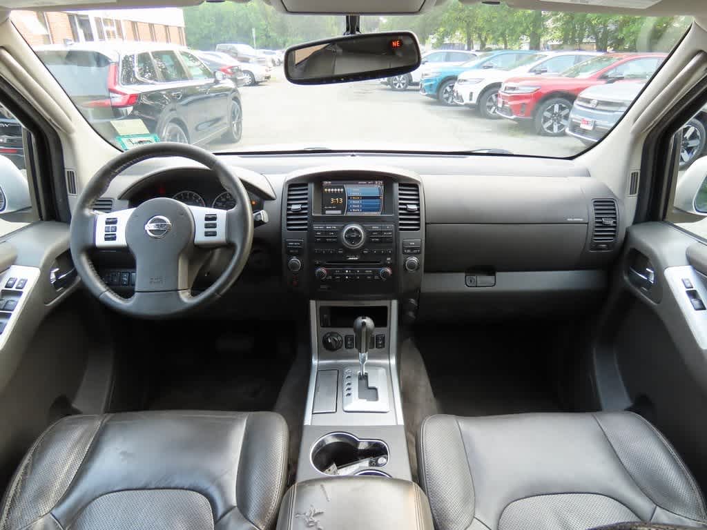 Thumbnail: 2011 Nissan Pathfinder - 19