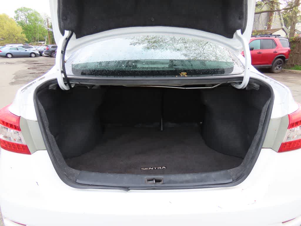 Thumbnail: 2015 Nissan Sentra - 9