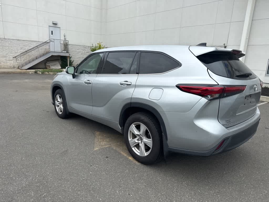 Thumbnail: 2022 Toyota Highlander - 12