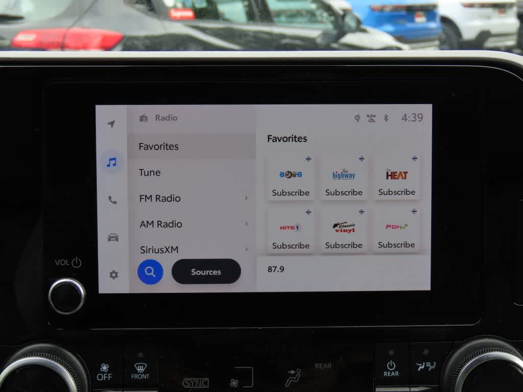 Thumbnail: 2023 Toyota Highlander - 21