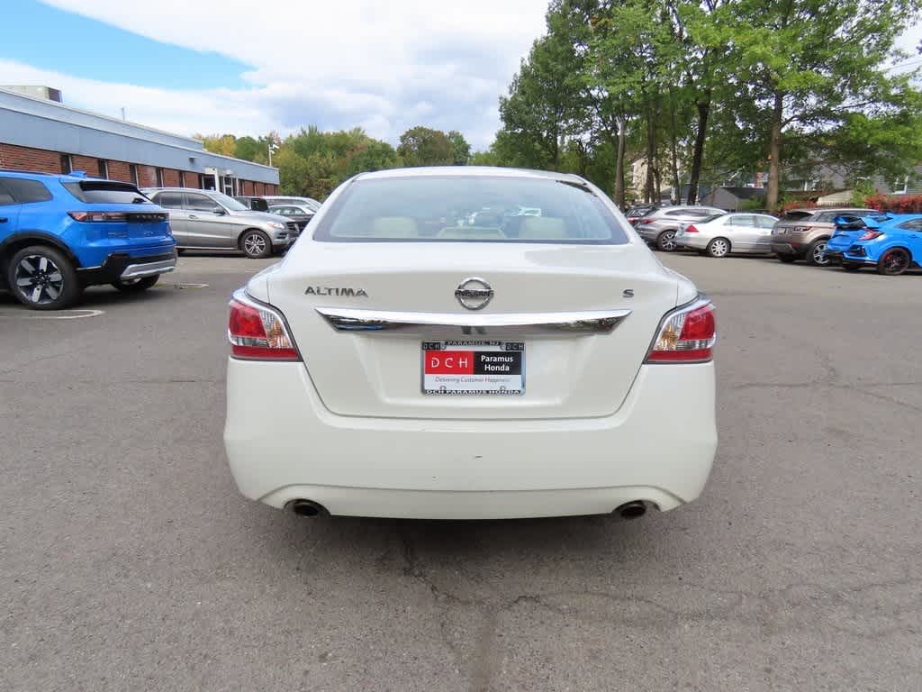 Thumbnail: 2015 Nissan Altima - 5