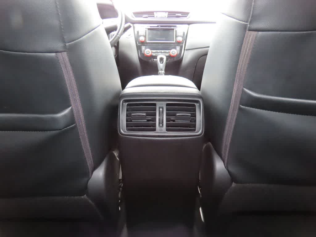 Thumbnail: 2018 Nissan Rogue - 25