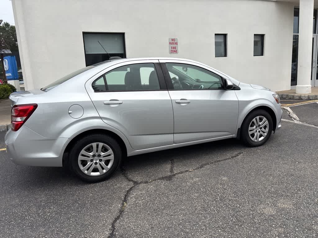 Thumbnail: 2019 Chevrolet Sonic - 6