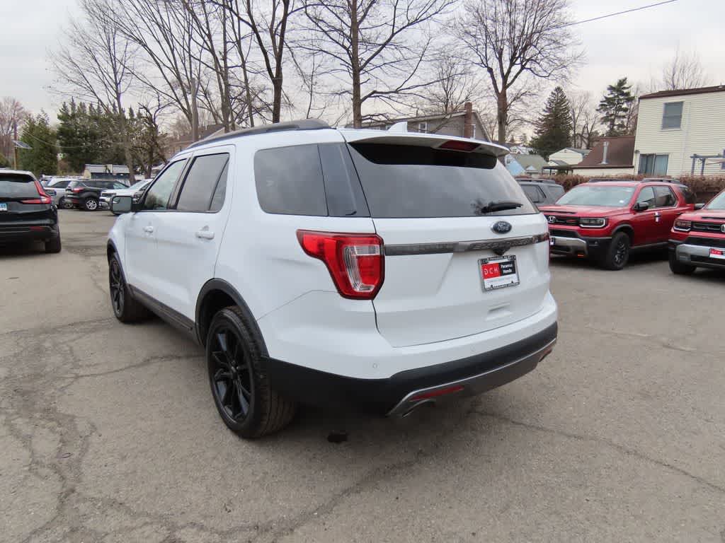 Thumbnail: 2017 Ford Explorer - 4