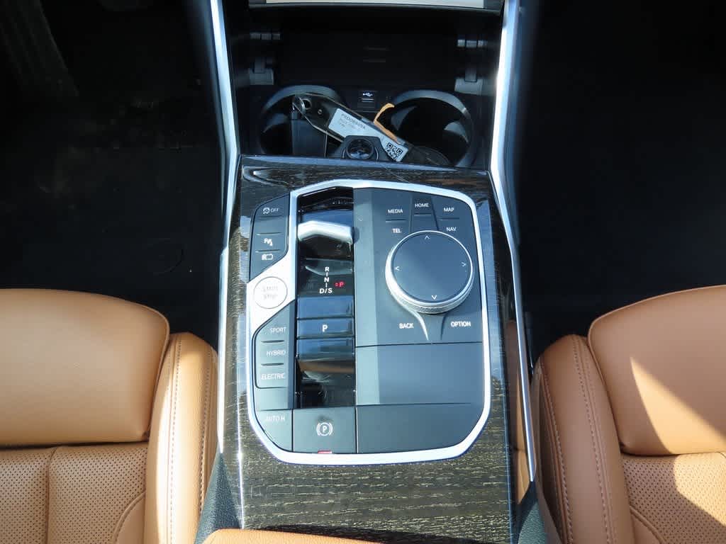 Thumbnail: 2023 BMW 3 Series - 24