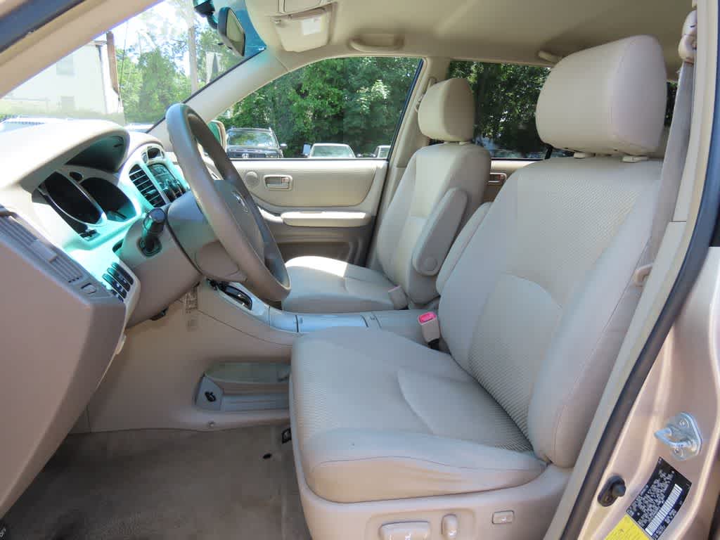 Thumbnail: 2004 Toyota Highlander - 13