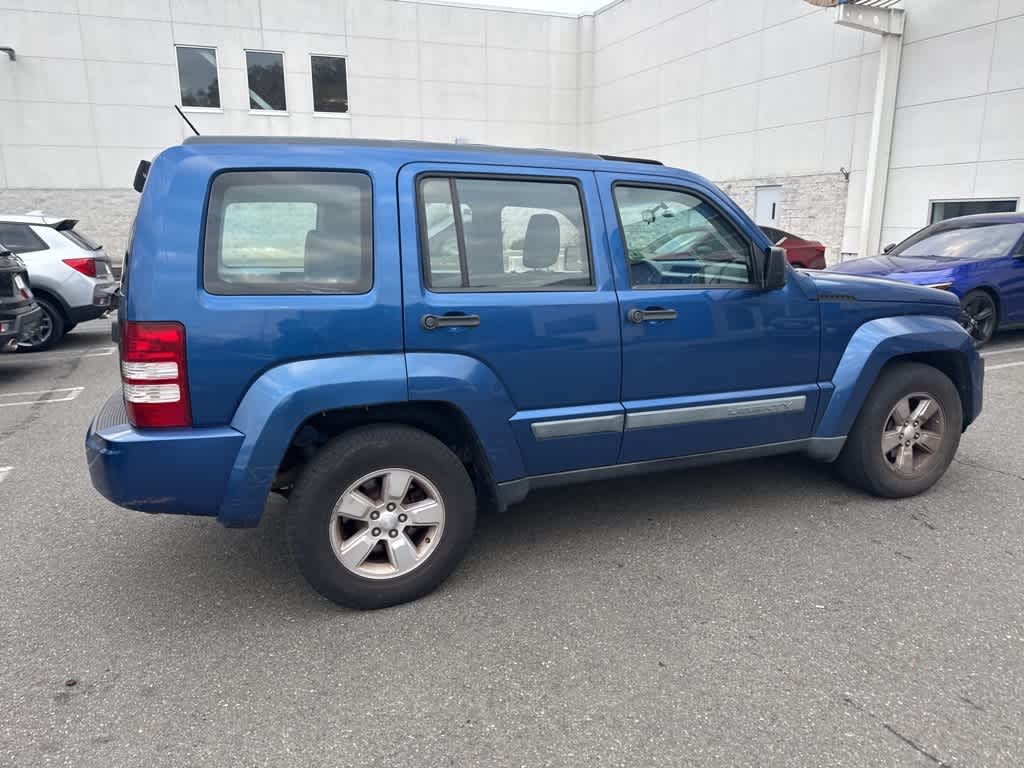 Thumbnail: 2009 Jeep Liberty - 11