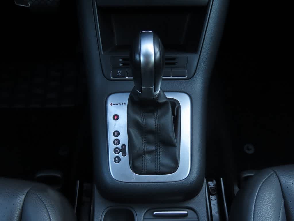 Thumbnail: 2015 Volkswagen Tiguan - 21