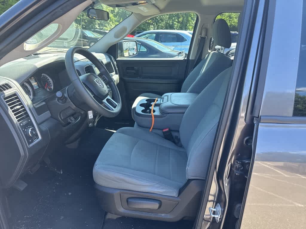 Thumbnail: 2019 RAM 1500 Classic - 29