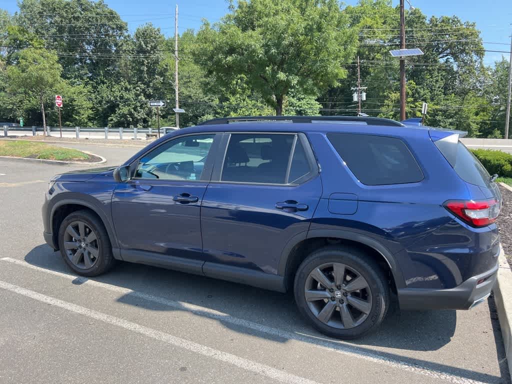 Thumbnail: 2023 Honda Pilot - 7