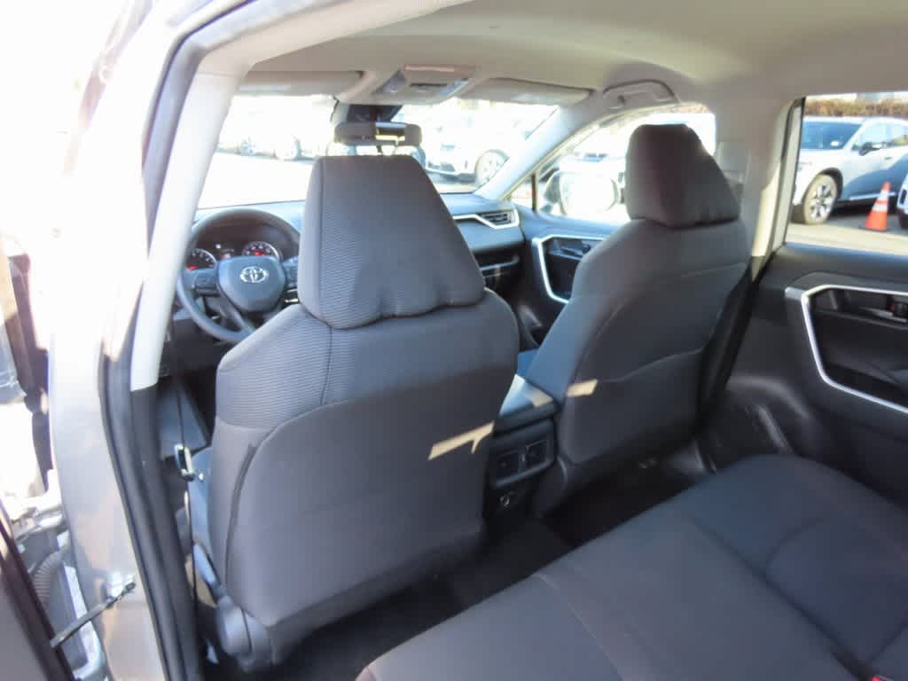 Thumbnail: 2022 Toyota RAV4 - 14