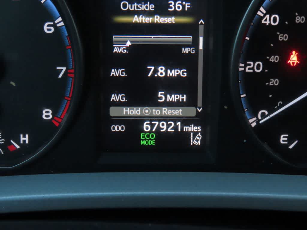 Thumbnail: 2018 Toyota RAV4 - 26