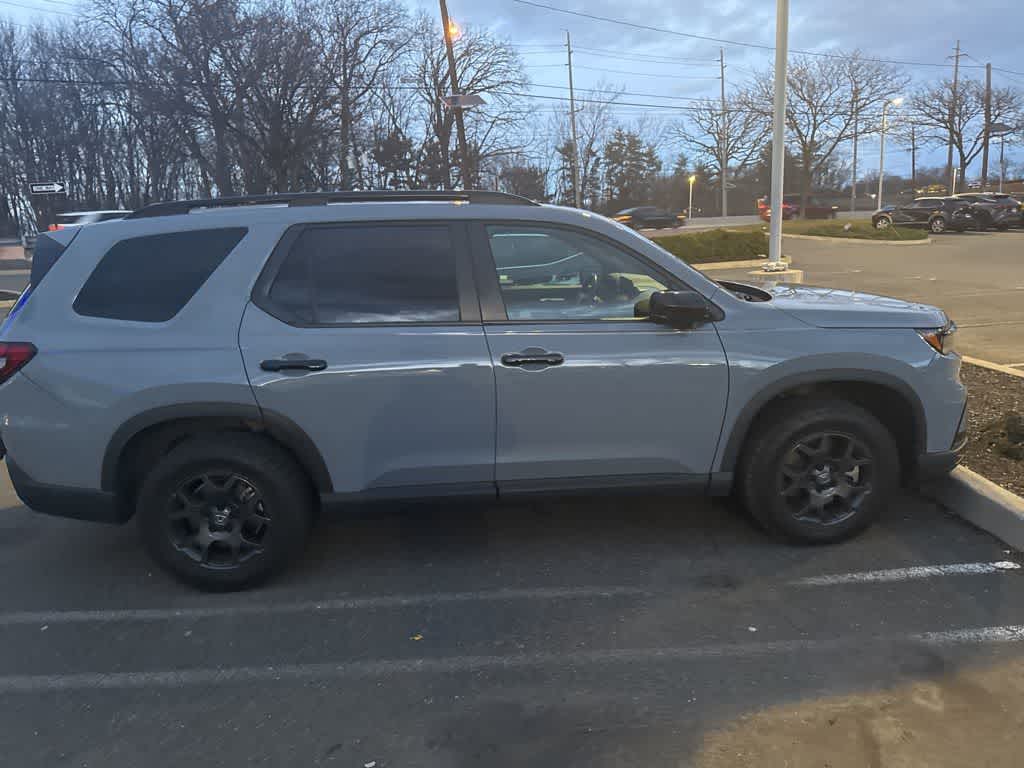 Thumbnail: 2023 Honda Pilot - 11