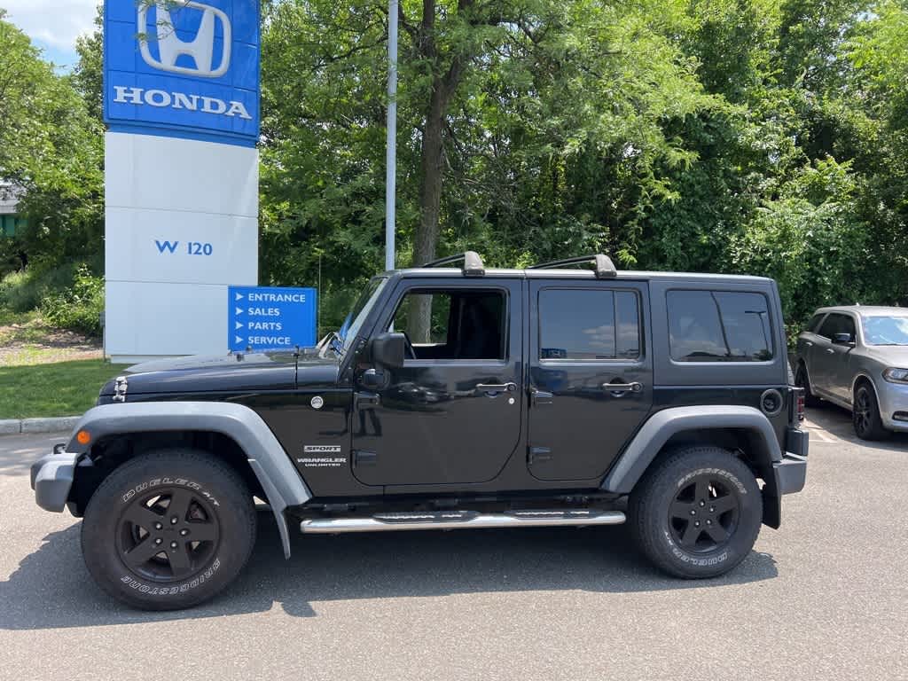 Thumbnail: 2016 Jeep Wrangler - 16