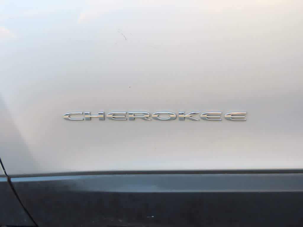 Thumbnail: 2015 Jeep Cherokee - 7