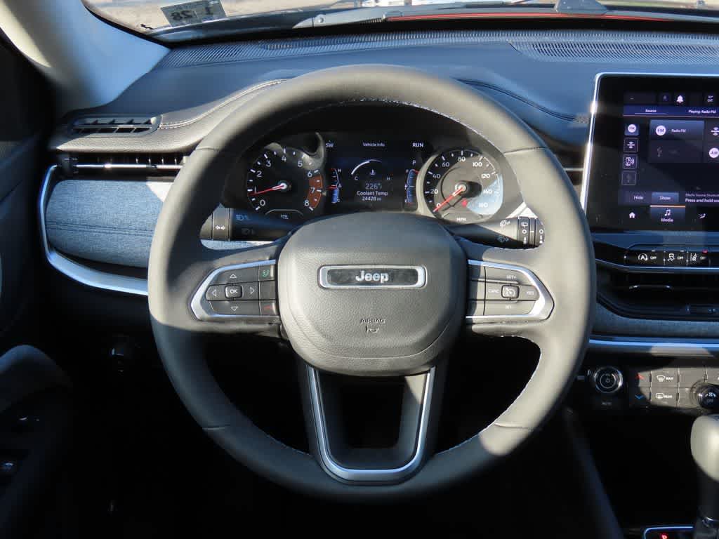 Thumbnail: 2022 Jeep Compass - 20