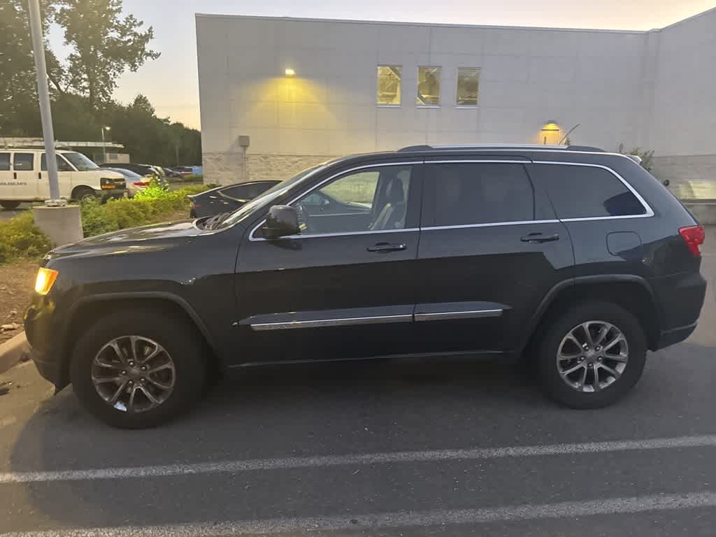 Thumbnail: 2011 Jeep Grand Cherokee - 2