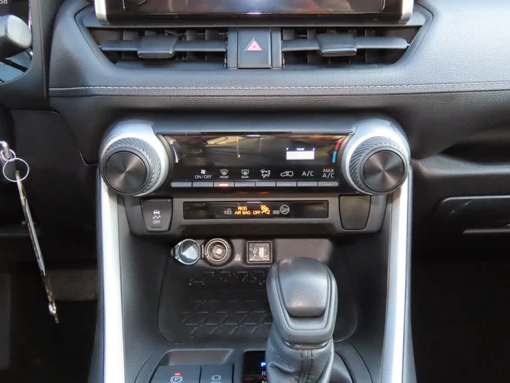 Thumbnail: 2023 Toyota RAV4 - 20