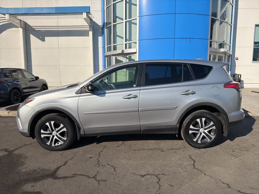 Thumbnail: 2018 Toyota RAV4 - 7