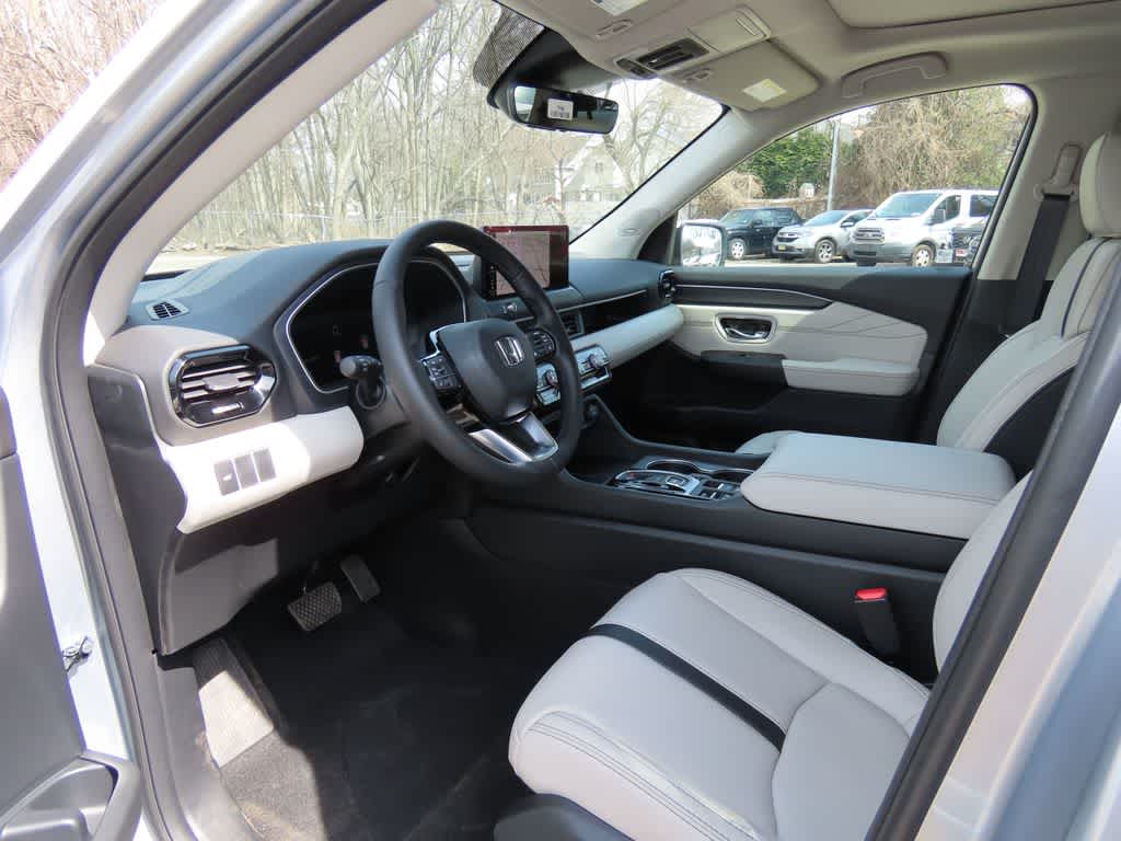 Thumbnail: 2026 Honda Pilot - 2