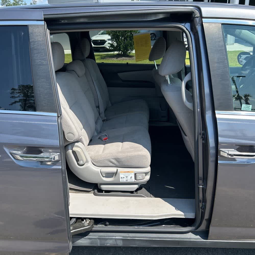 Thumbnail: 2015 Honda Odyssey - 10