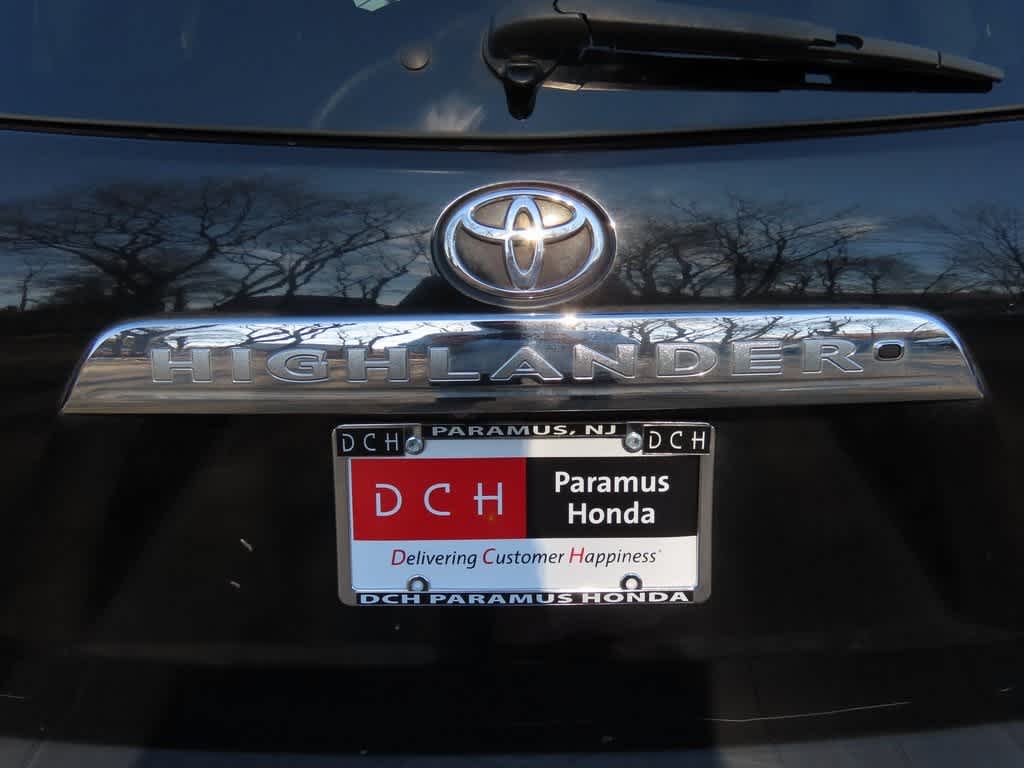 Thumbnail: 2011 Toyota Highlander - 7