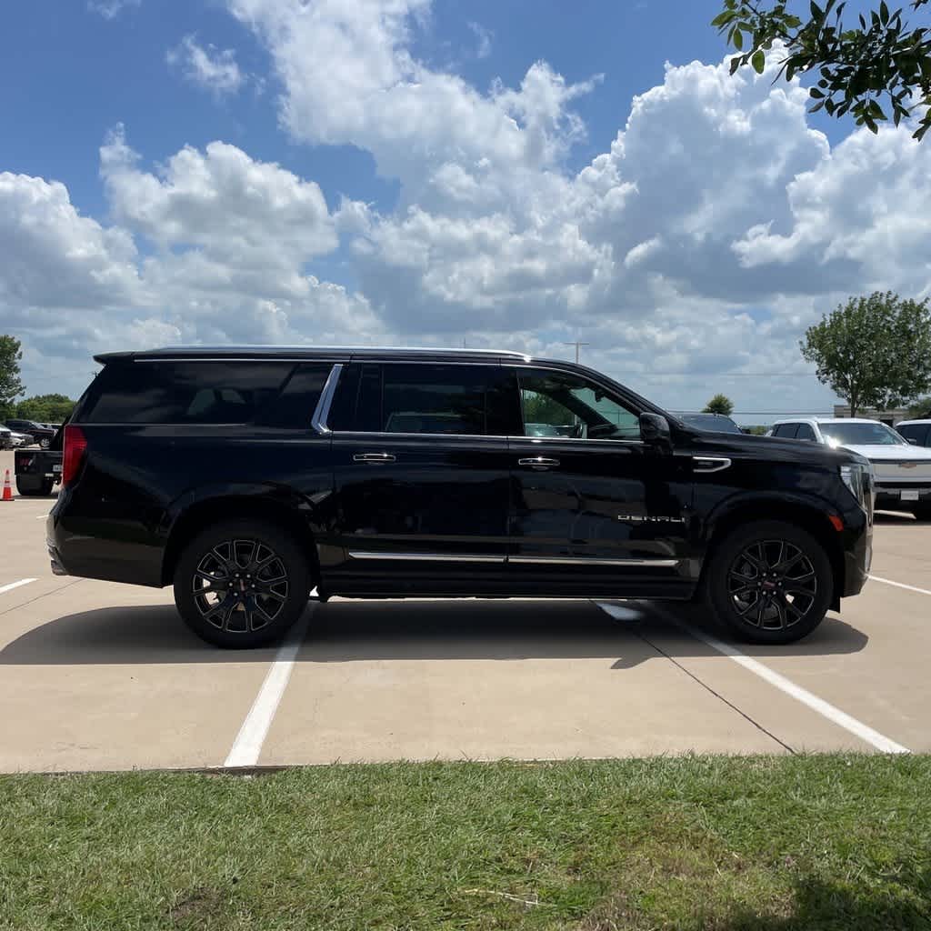 Thumbnail: 2023 GMC Yukon XL - 6