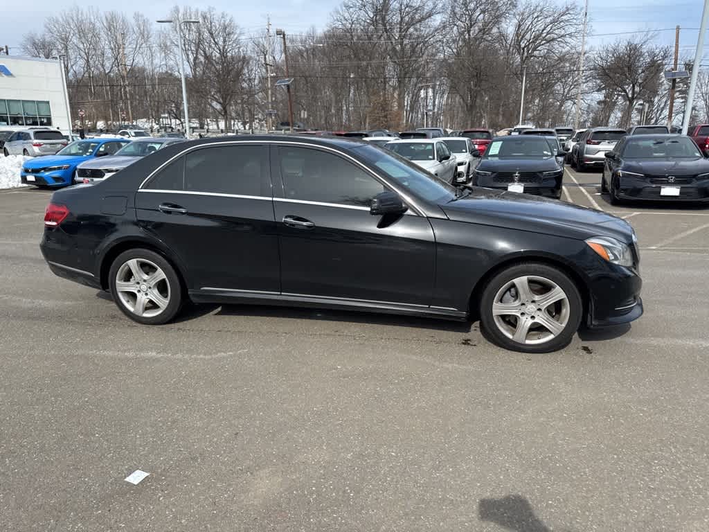 Thumbnail: 2015 Mercedes-Benz E-Class - 12